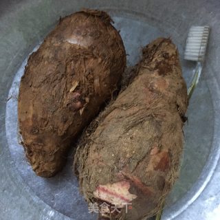 糖桂花蒸芋头的做法步骤：2