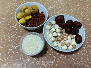 红枣莲子八宝粥的做法步骤：1
