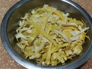 糖渍柚子皮的做法步骤：3