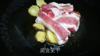 白菜五花肉浓汤面的做法步骤：2