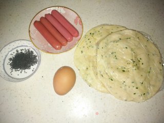 香肠酥皮卷的做法步骤：1