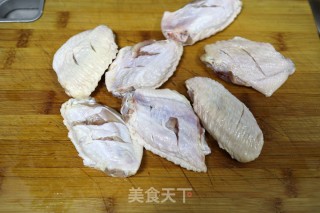 脆皮鸡翅的做法步骤：2