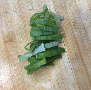 “热汤面”腊肠时蔬面的做法步骤：17