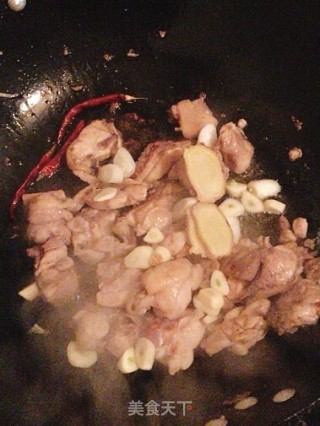土豆炖鸡腿的做法步骤：4