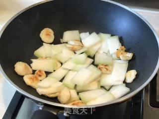 墨鱼丸焖冬瓜的做法步骤：8