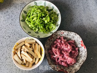 鲜香下饭，超好吃的香干肉丝！的做法步骤：2