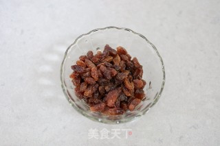 葡萄干多彩馒头的做法步骤：5