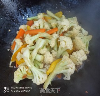 素烧花菜胡萝卜的做法步骤：5