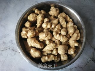 腌洋姜的做法步骤：1