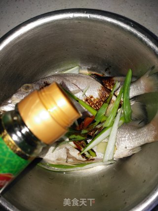 香煎小黄花鱼的做法步骤：4