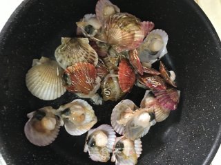 豆豉炒扇贝的做法步骤：2