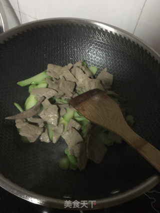 猪肝炒佛手瓜的做法步骤：13