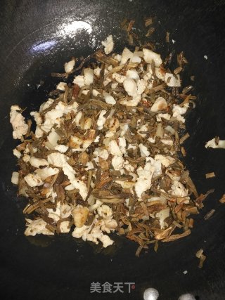 五花肉丁干豆角打卤汤面的做法步骤：4