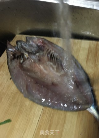 干煎鲐鲅鱼的做法步骤：5