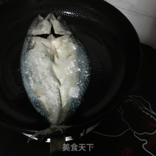 干煎鲐鲅鱼的做法步骤：8