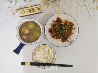 爆炒鱿鱼丝的做法步骤：5