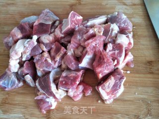 西红柿炖牛腩的做法步骤：3