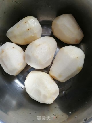 芋头烧鸡的做法步骤：1