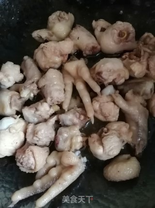 芋头烧鸡的做法步骤：5
