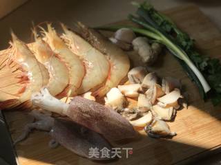 潮州砂锅海鲜粥的做法步骤：3