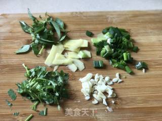 潮州砂锅海鲜粥的做法步骤：8