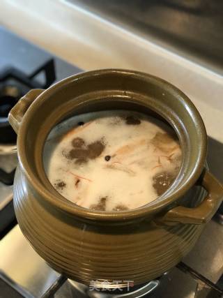 潮州砂锅海鲜粥的做法步骤：17
