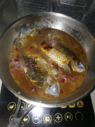 红烧鲫鱼的做法步骤：5