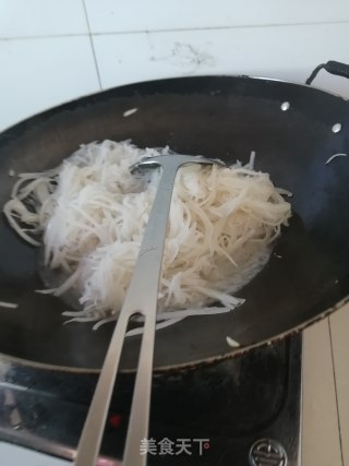 清炒白萝卜的做法步骤：6