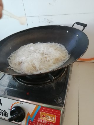 清炒白萝卜的做法步骤：8