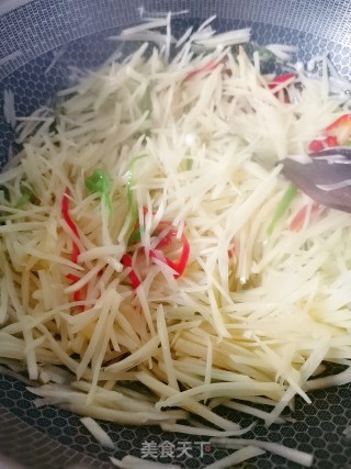 酸辣土豆丝的做法步骤：8