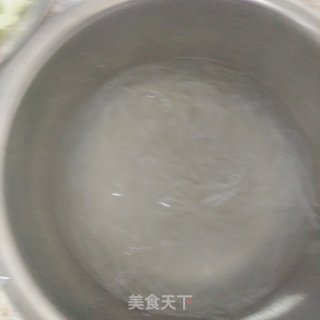 五花肉炖白菜冻豆腐的做法步骤：3