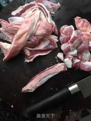 牛腩汤面的做法步骤：1