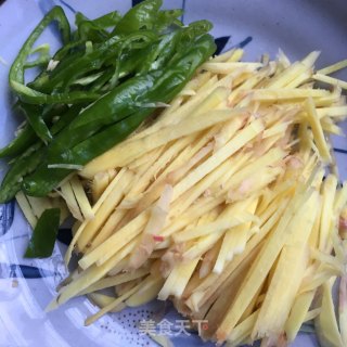 子姜炒牛里脊肉的做法步骤：3
