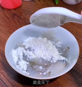 番茄鲈鱼的做法步骤：2