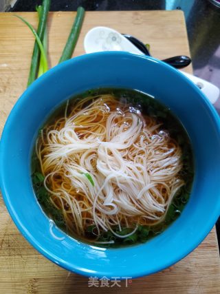 酸汤面条的做法步骤：11
