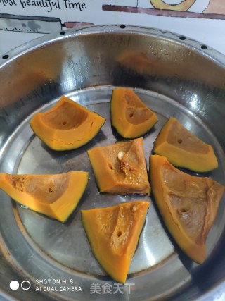 南瓜饼的做法步骤：1