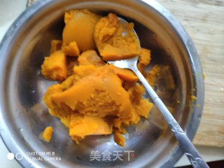 南瓜饼的做法步骤：2