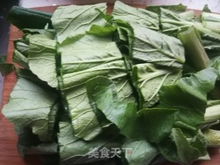 小白菜炒千张的做法步骤：2