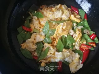 荷兰豆红椒炒鸡蛋的做法步骤：9