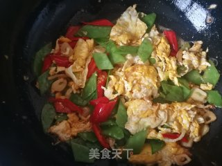 荷兰豆红椒炒鸡蛋的做法步骤：10