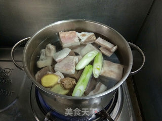 红烧羊肉的做法步骤：3