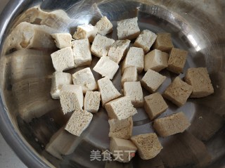 白菜五花肉炖冻豆腐的做法步骤：5