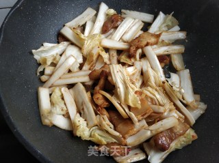 白菜五花肉炖冻豆腐的做法步骤：11