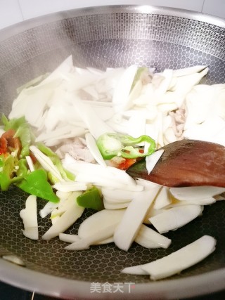 茭白炒肉的做法步骤：5