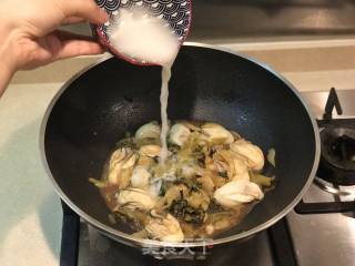 潮汕咸菜炒生蚝的做法步骤：10