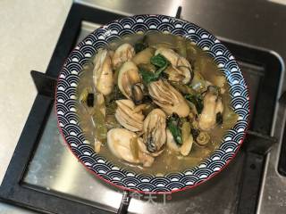 潮汕咸菜炒生蚝的做法步骤：12