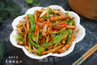 青椒炒香干的做法步骤：15