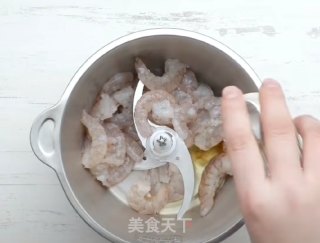 虾滑酿秋葵的做法步骤：1