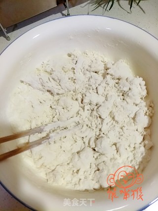 猪肉白菜馅饺子的做法步骤：2