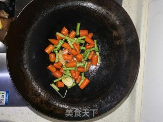 黄焖鸡的做法步骤：9